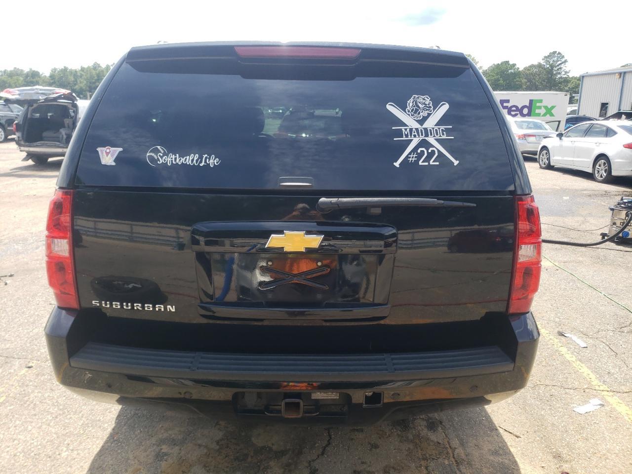 2013 CHEVROLET Suburban
