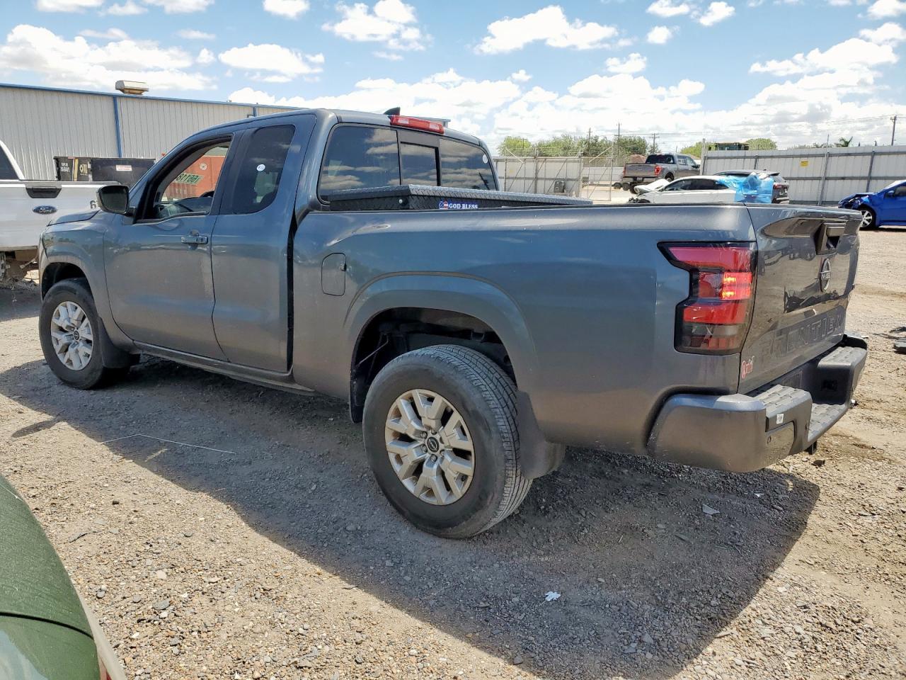 2022 NISSAN Frontier