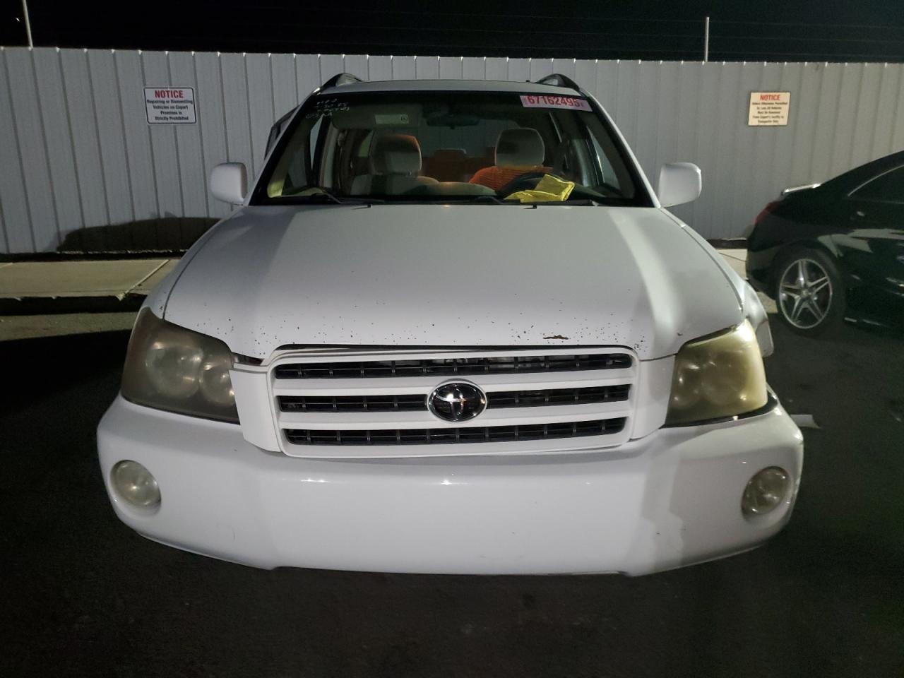 2001 TOYOTA HIGHLANDER
