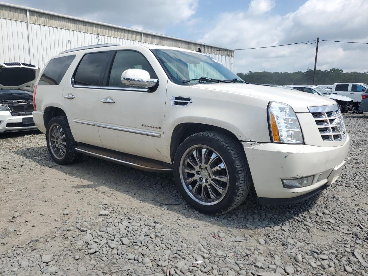 2011 CADILLAC ESCALADE