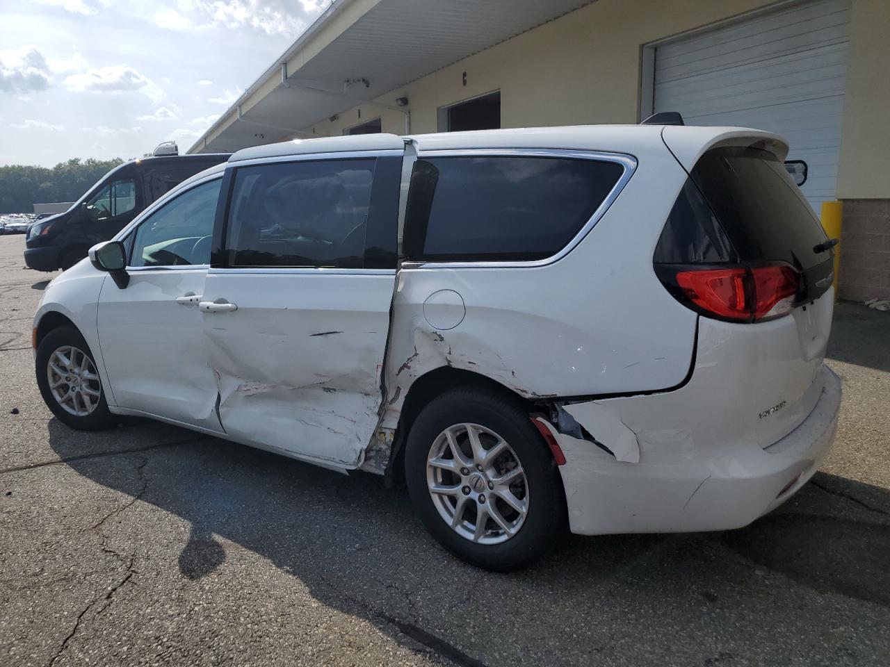 2023 CHRYSLER Voyager