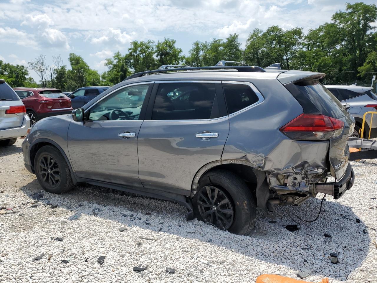 2017 NISSAN ROGUE