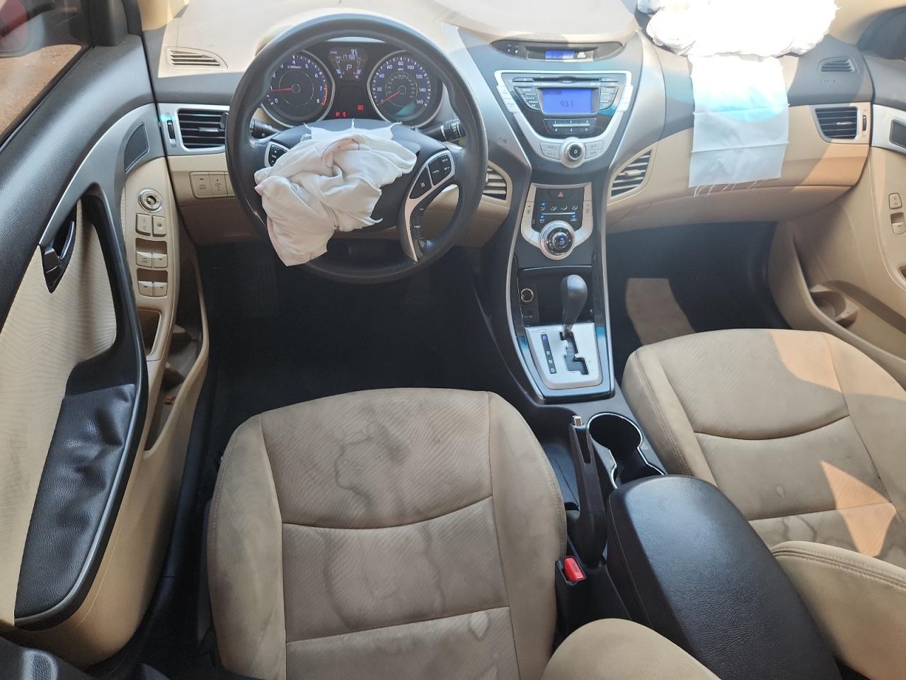 2012 HYUNDAI ELANTRA