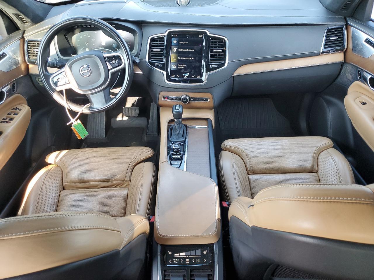 2017 VOLVO XC90