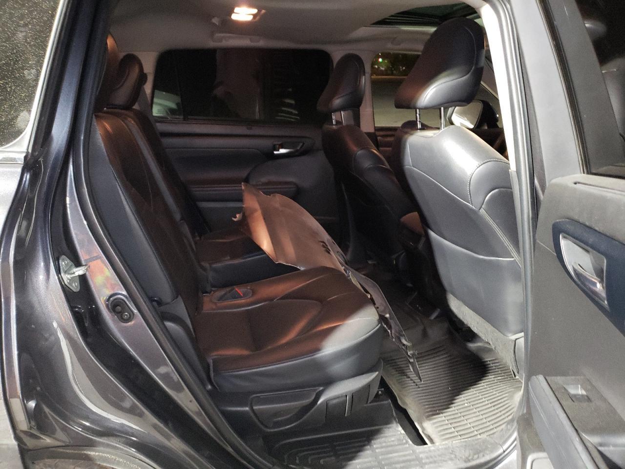 2022 TOYOTA HIGHLANDER
