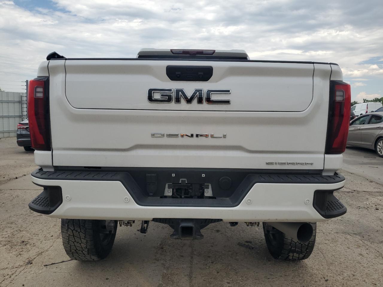 2024 GMC Sierra