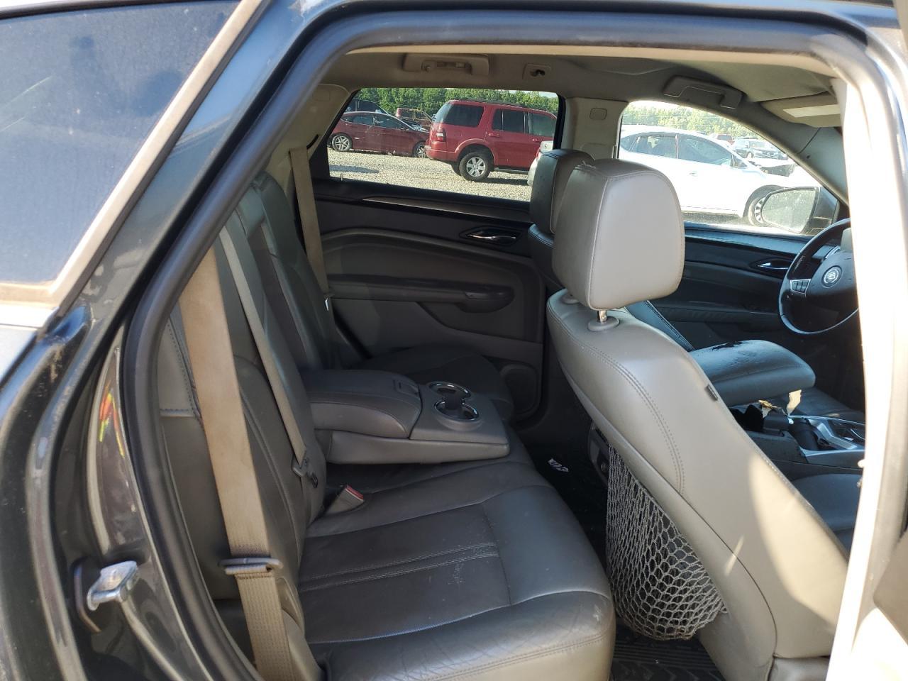 2010 CADILLAC SRX