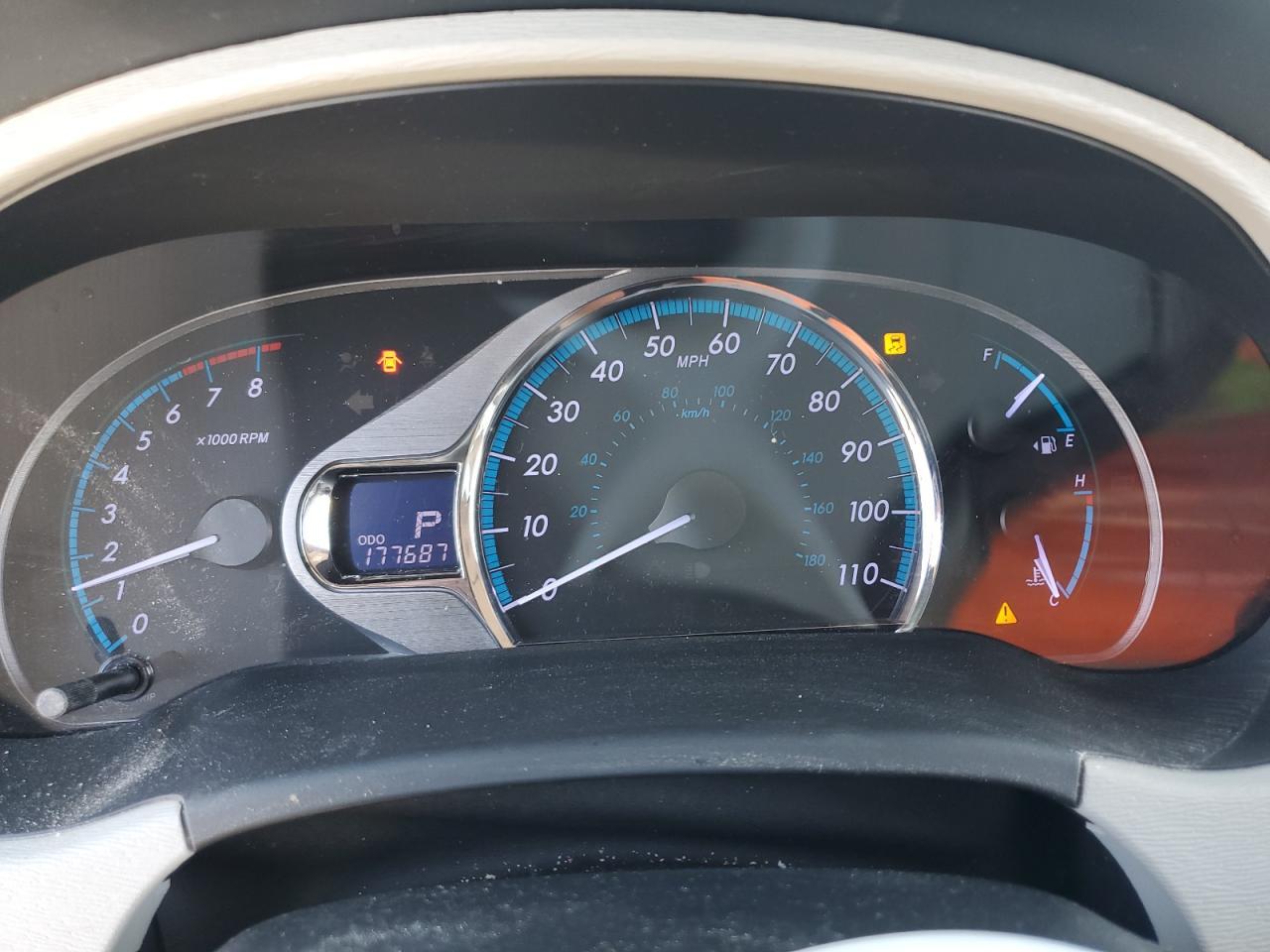 2013 TOYOTA SIENNA