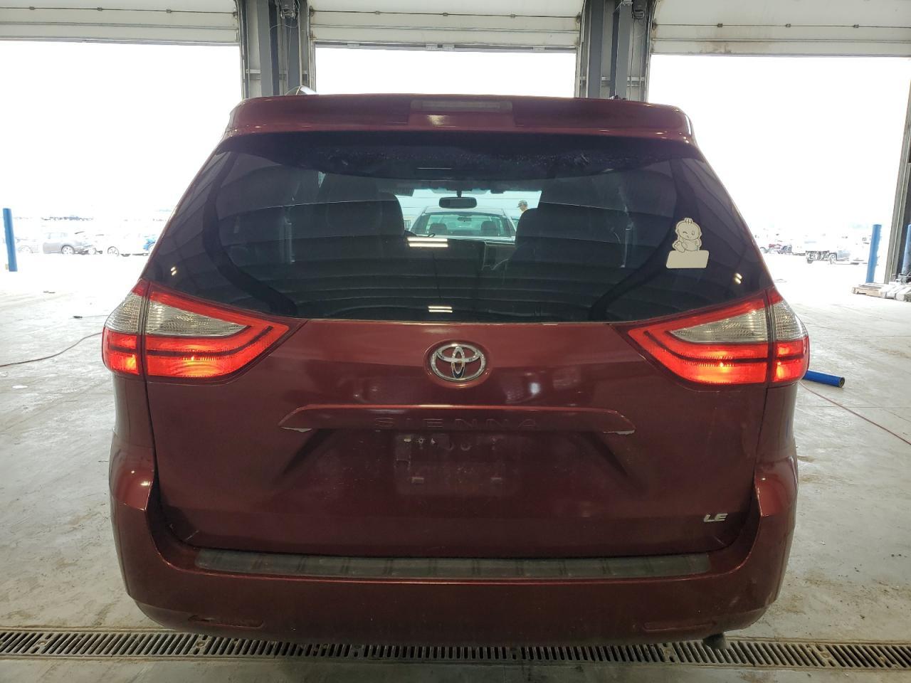 2015 TOYOTA SIENNA