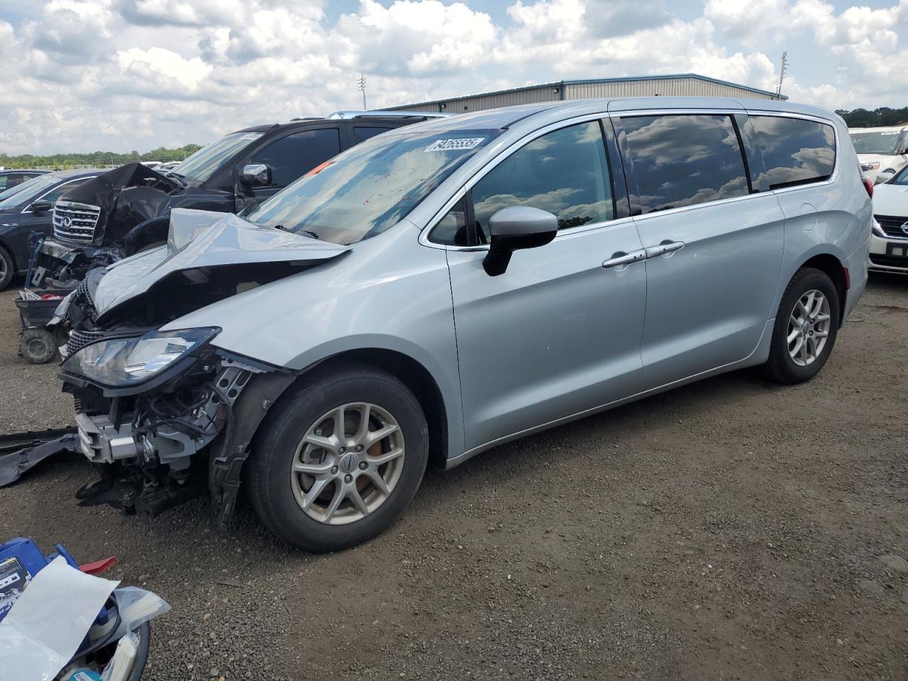 2022 CHRYSLER Voyager