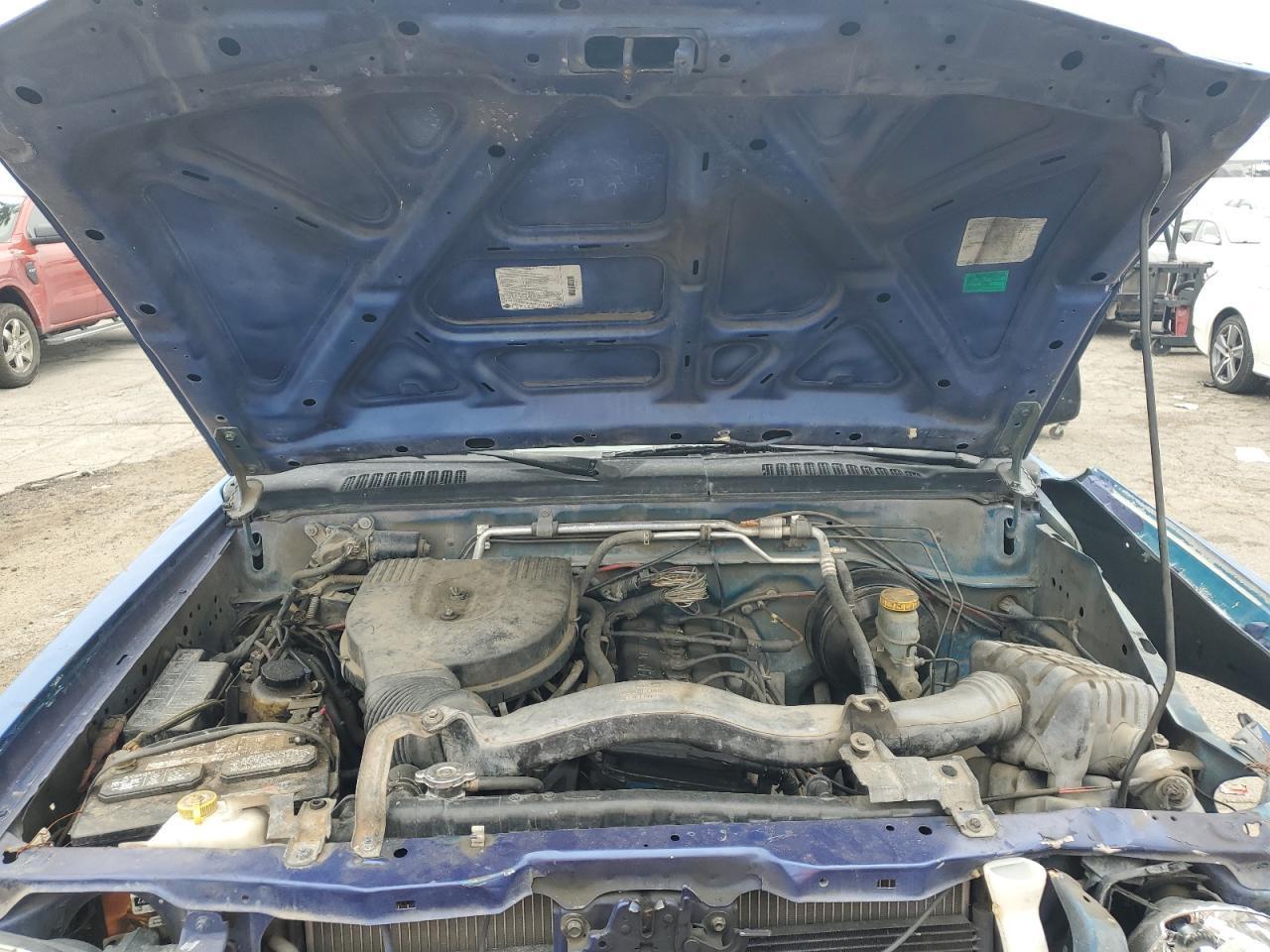 2001 NISSAN Frontier
