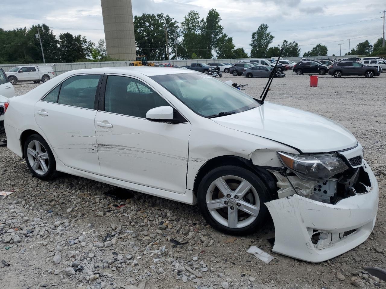 2014 TOYOTA CAMRY