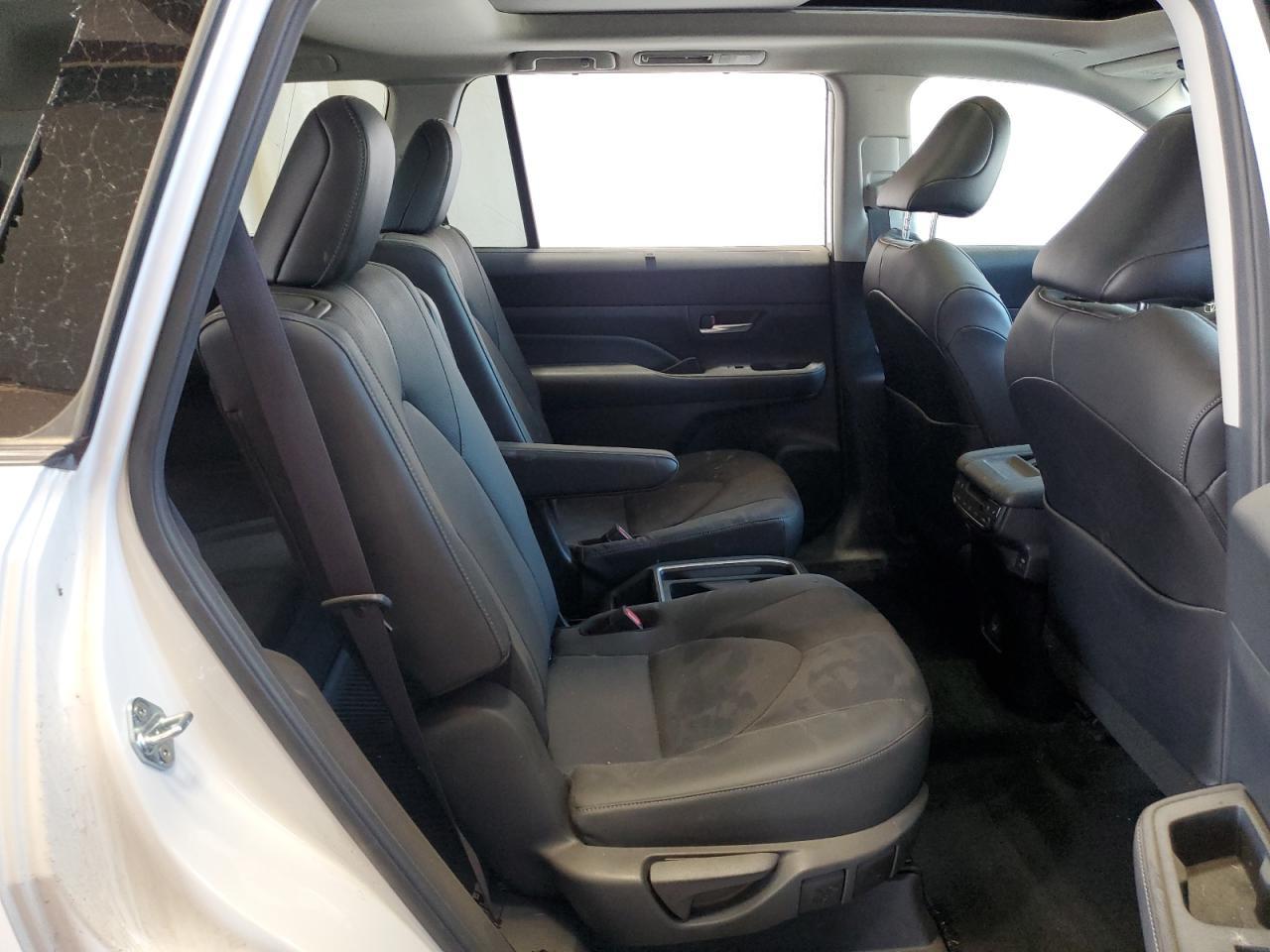 2024 TOYOTA HIGHLANDER