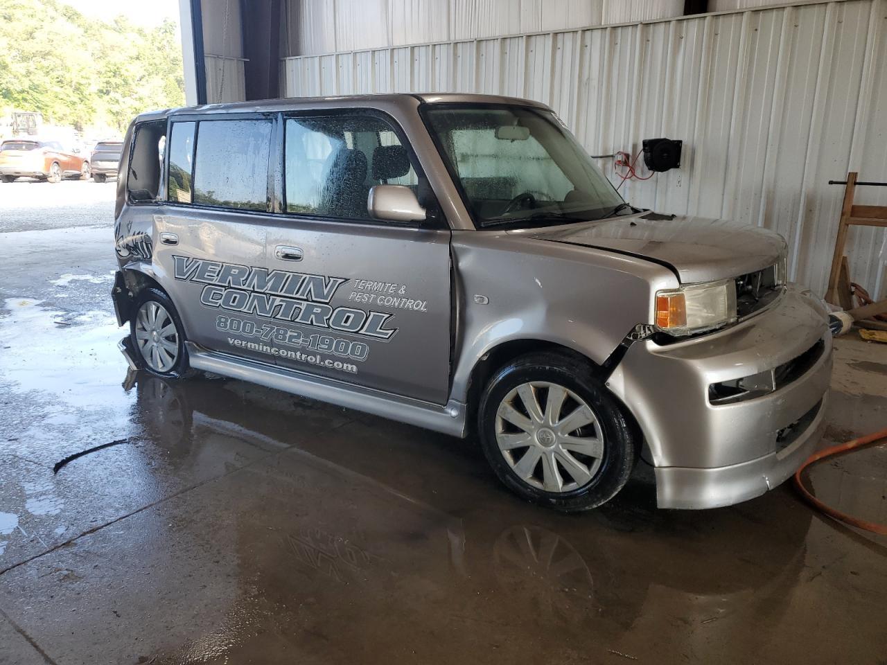 2005 TOYOTA SCION