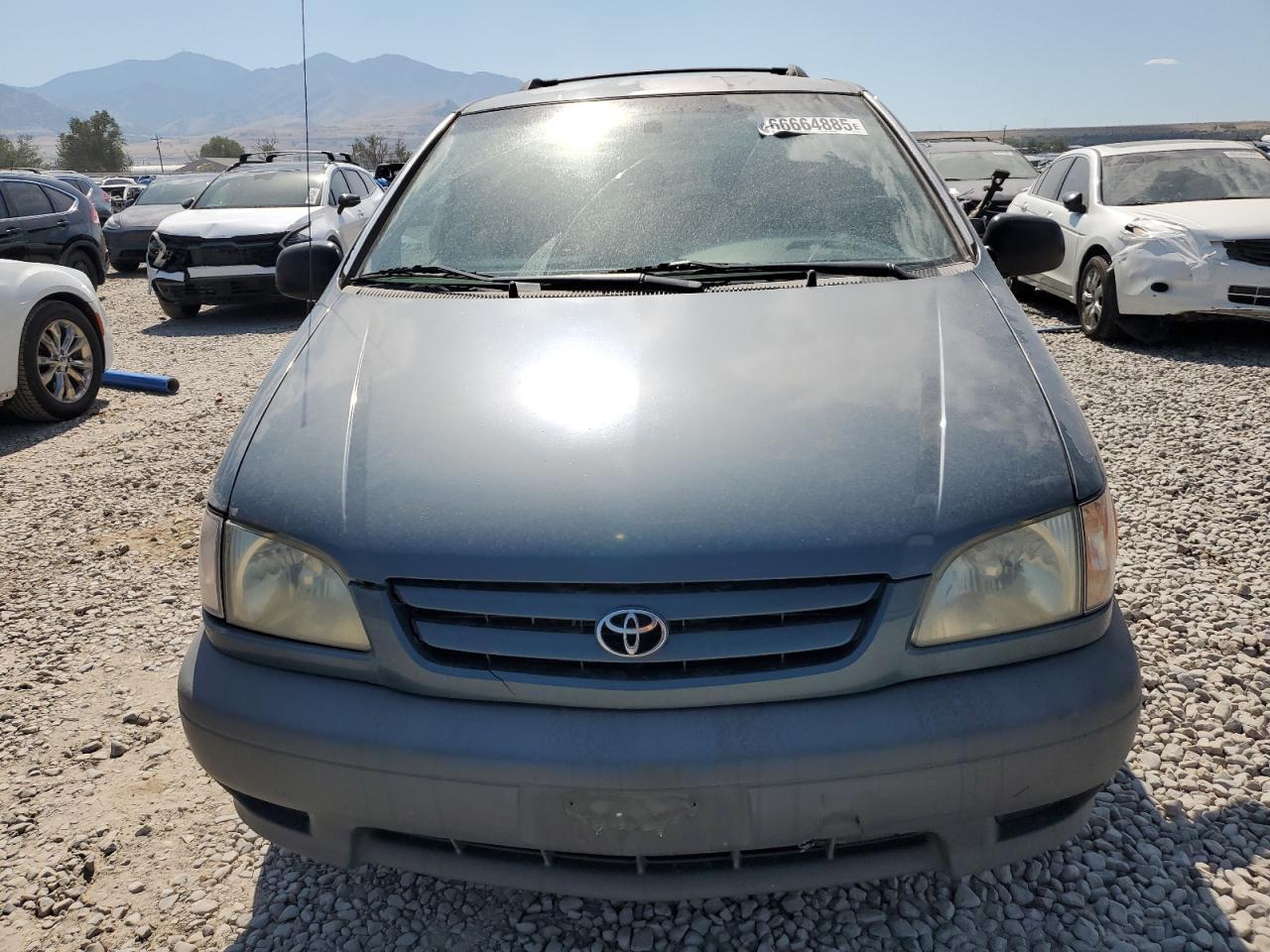 2002 TOYOTA SIENNA