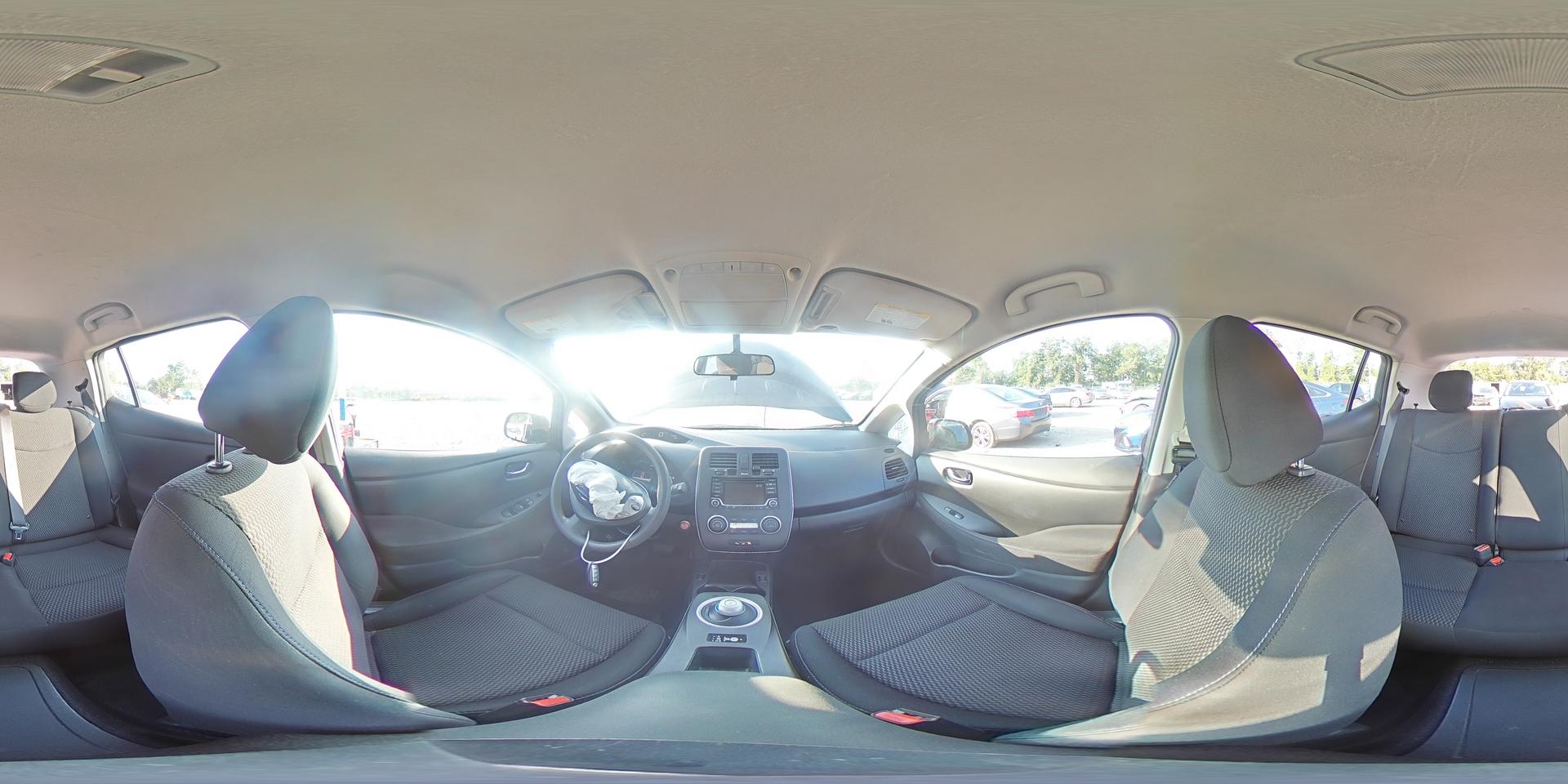 2017 NISSAN LEAF