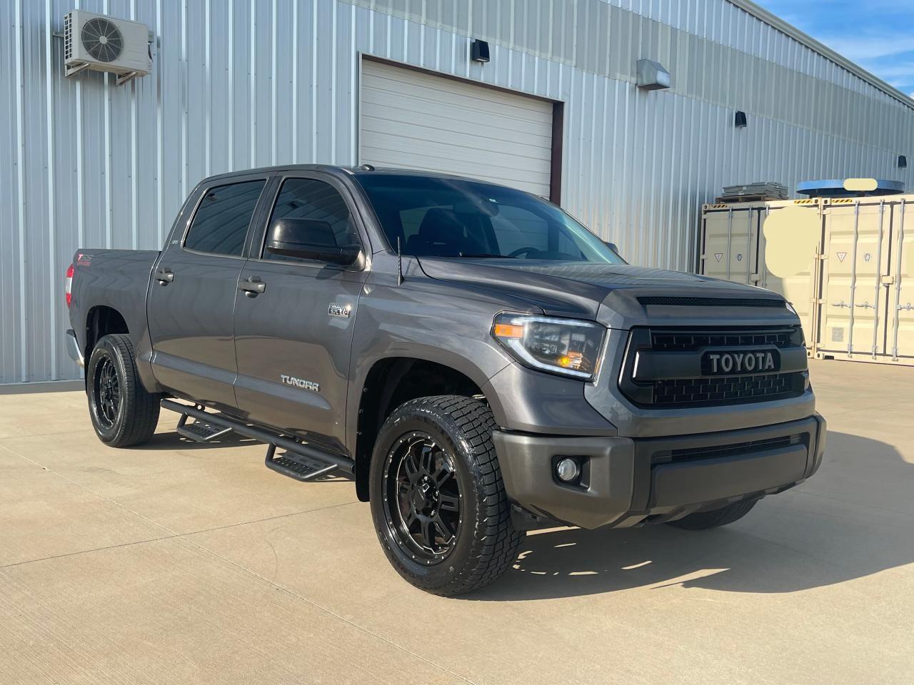 2016 TOYOTA TUNDRA