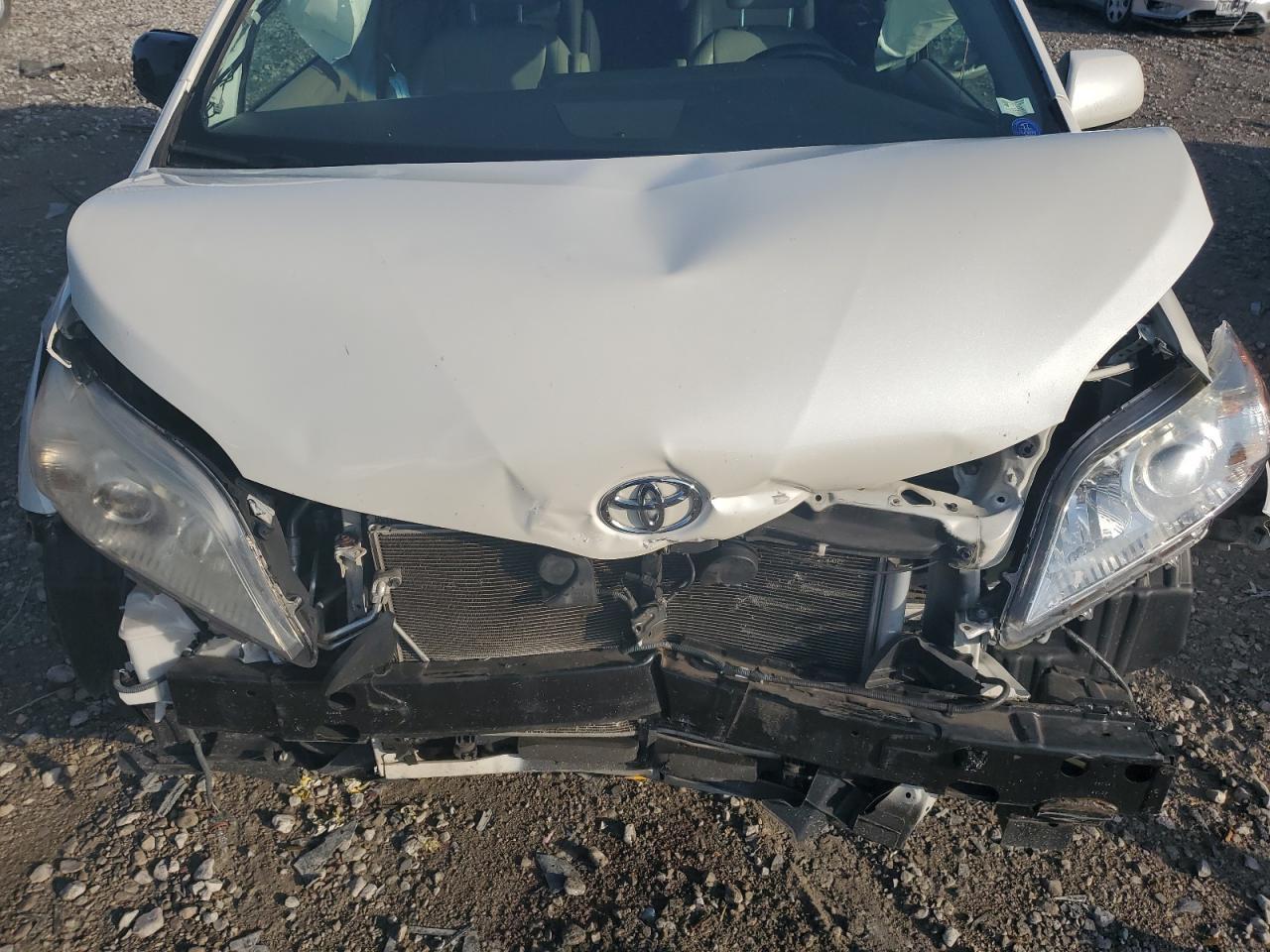 2015 TOYOTA SIENNA