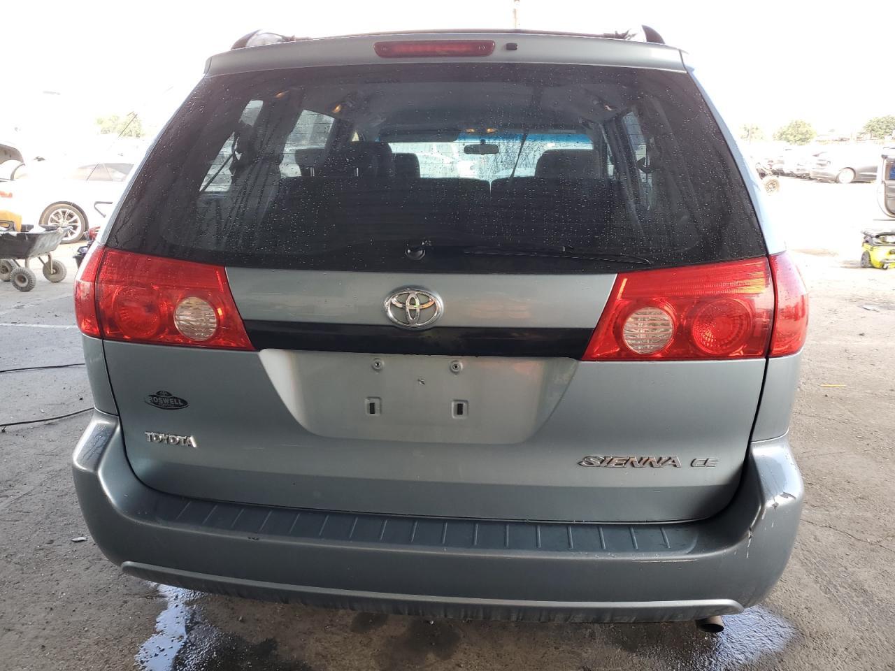 2008 TOYOTA SIENNA