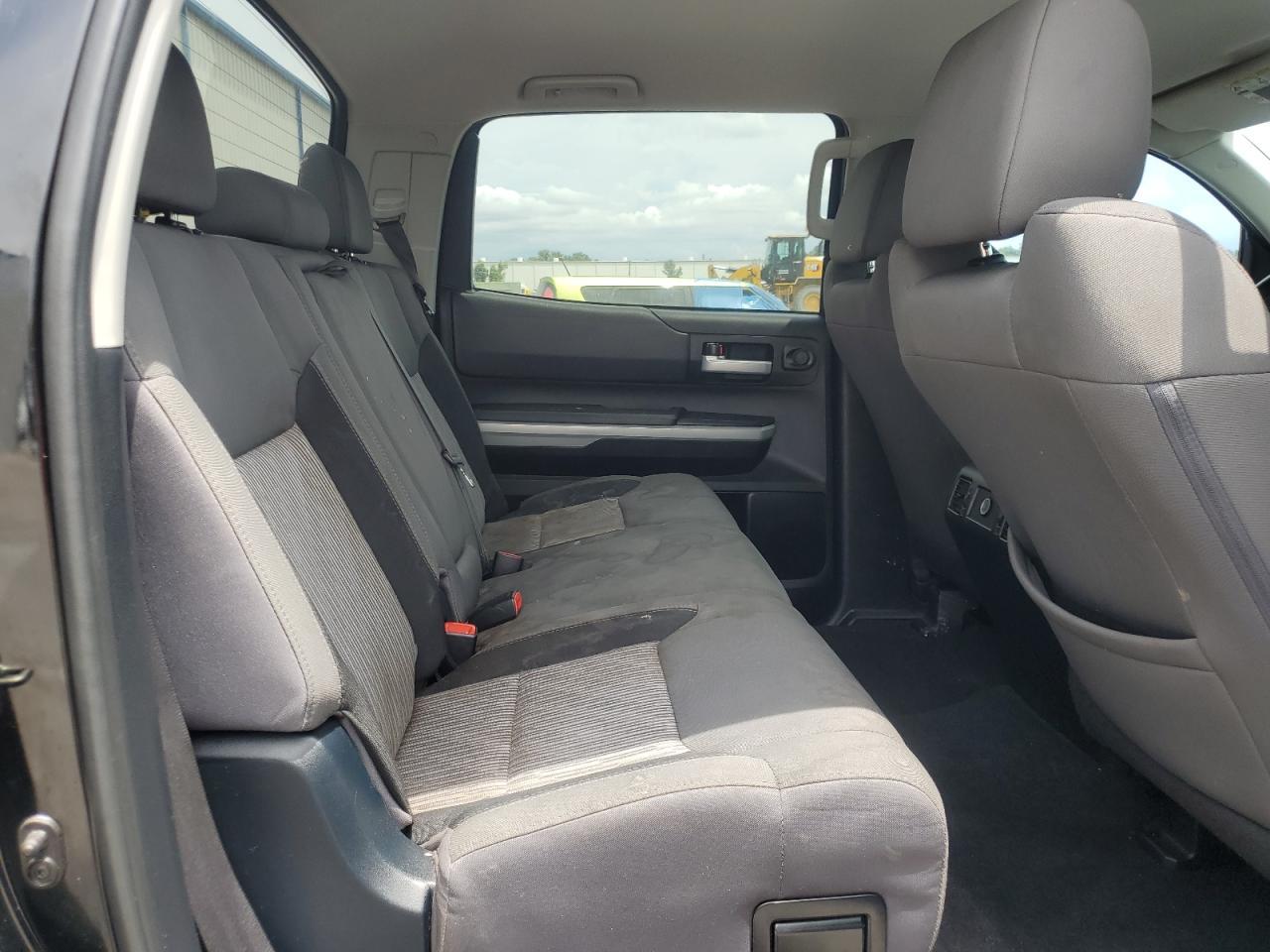 2017 TOYOTA TUNDRA