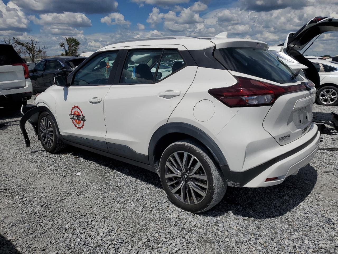 2021 NISSAN KICKS