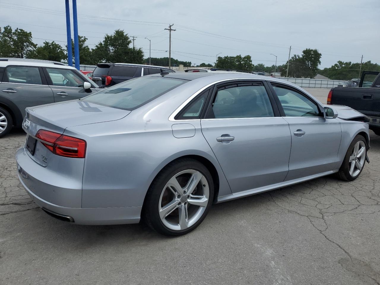 2018 AUDI A8