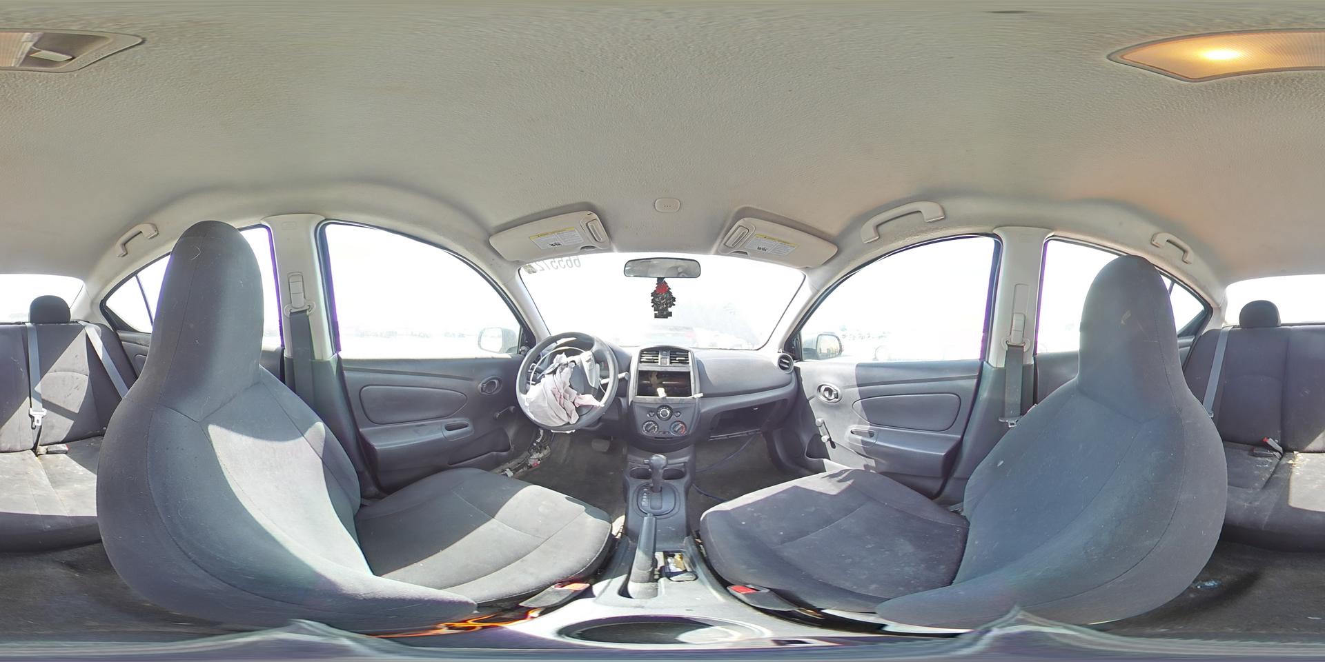2015 NISSAN VERSA