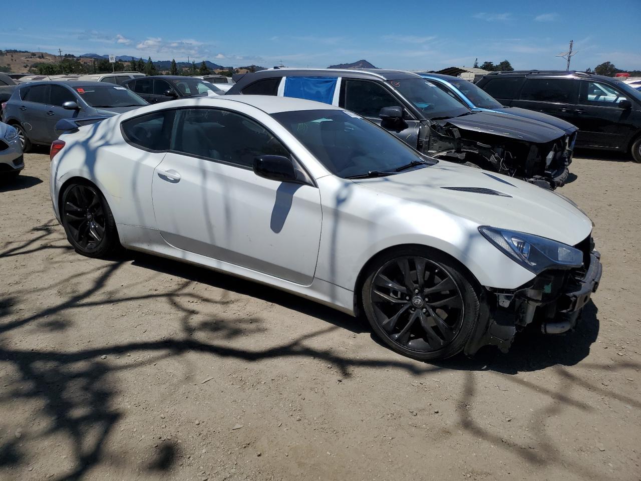 2013 HYUNDAI GENESIS