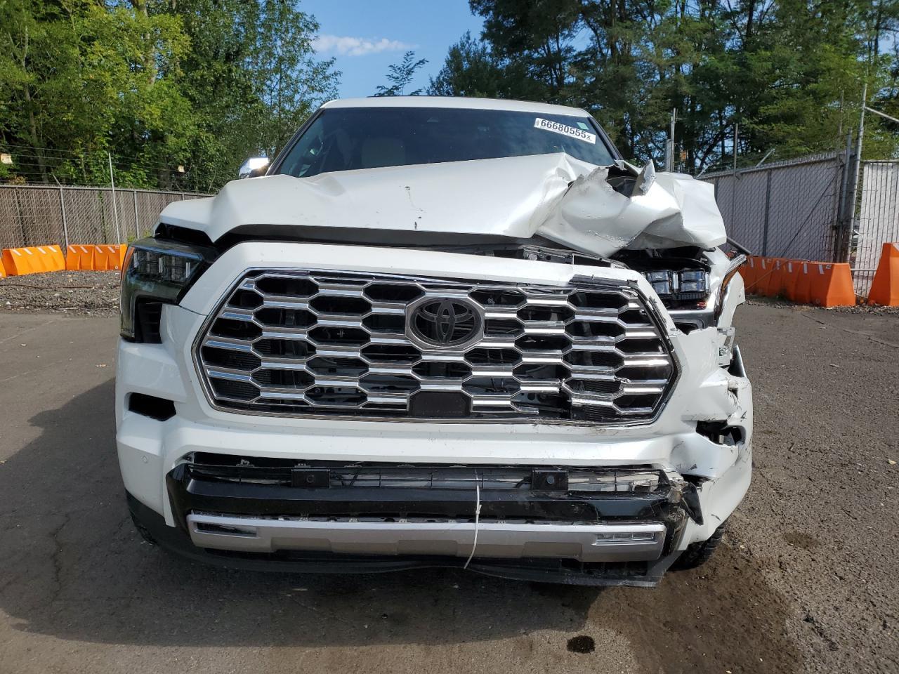 2025 TOYOTA Sequoia