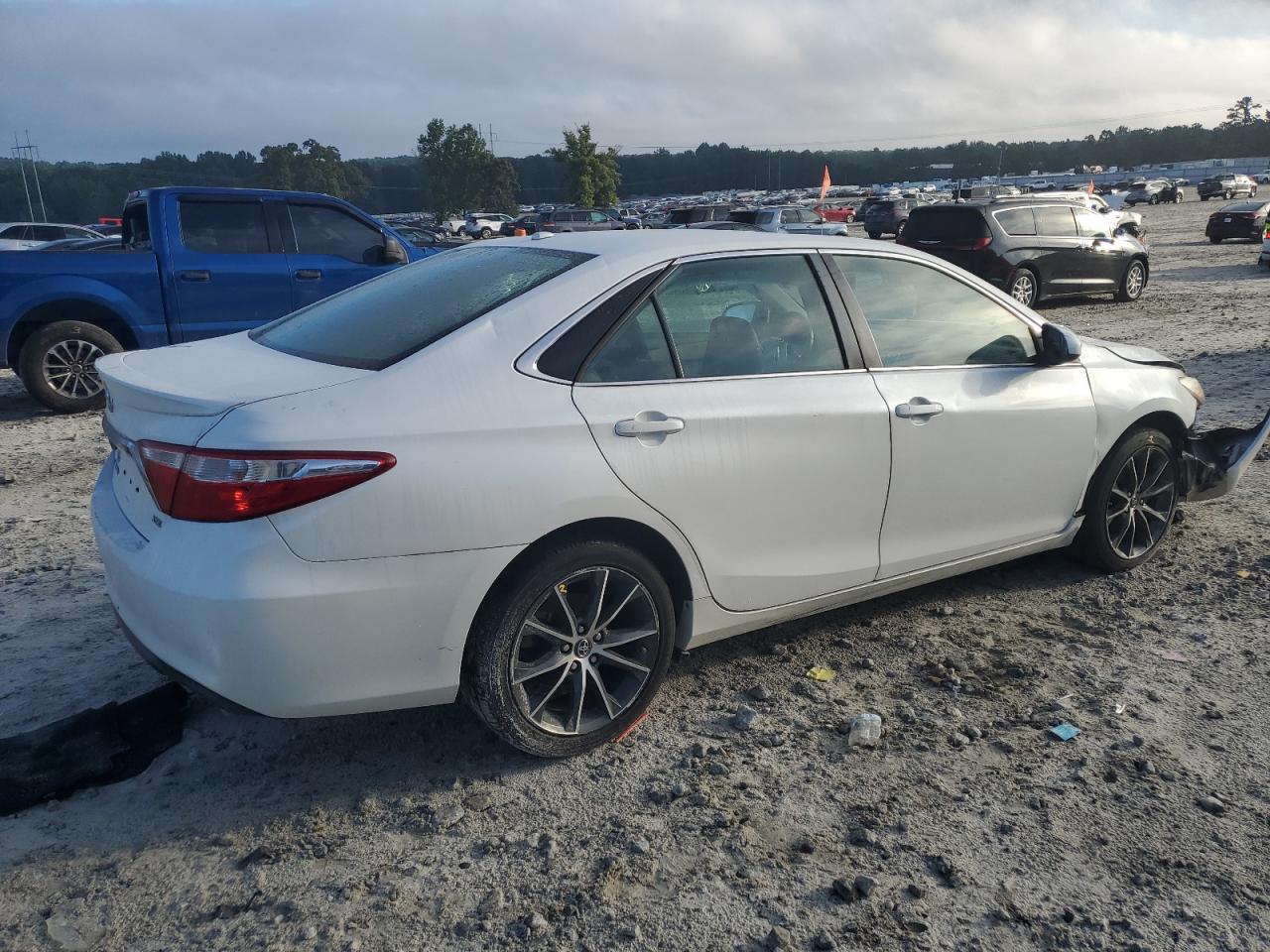 2017 TOYOTA CAMRY