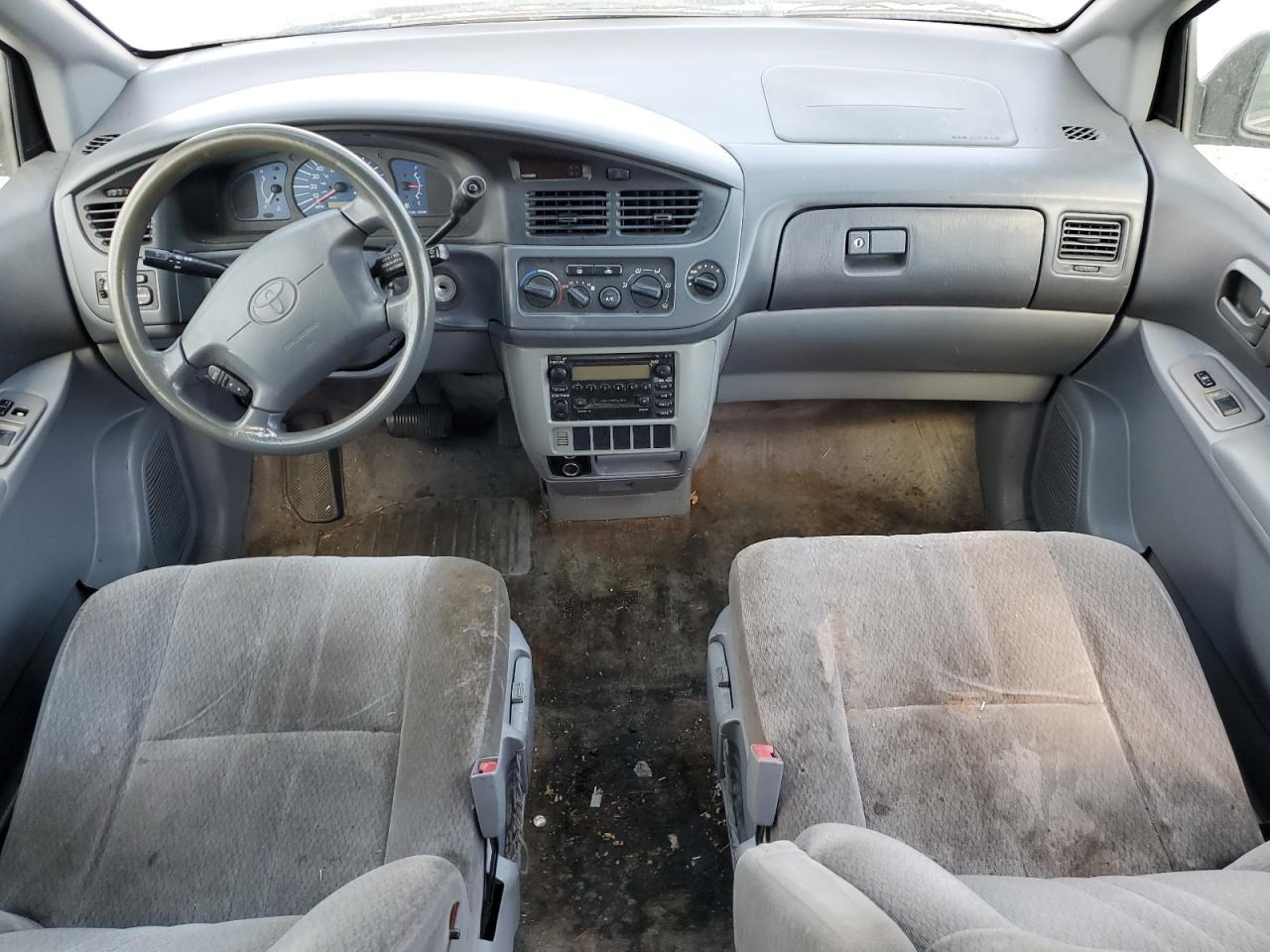 2002 TOYOTA SIENNA
