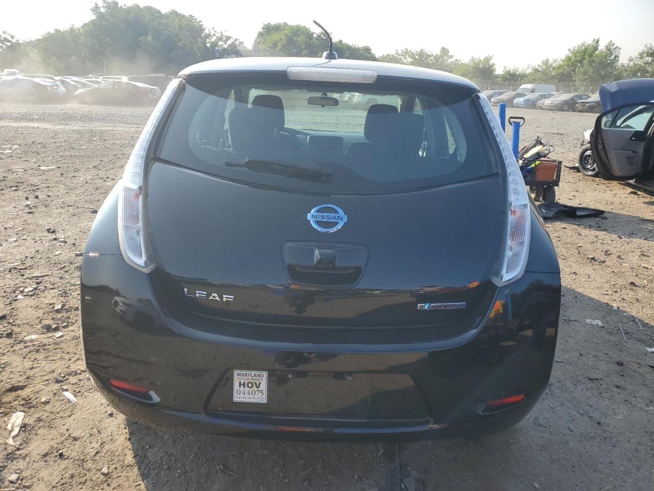 2017 NISSAN LEAF