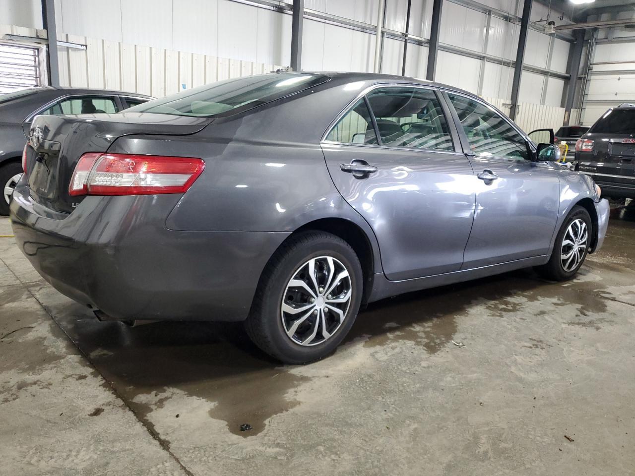 2010 TOYOTA CAMRY