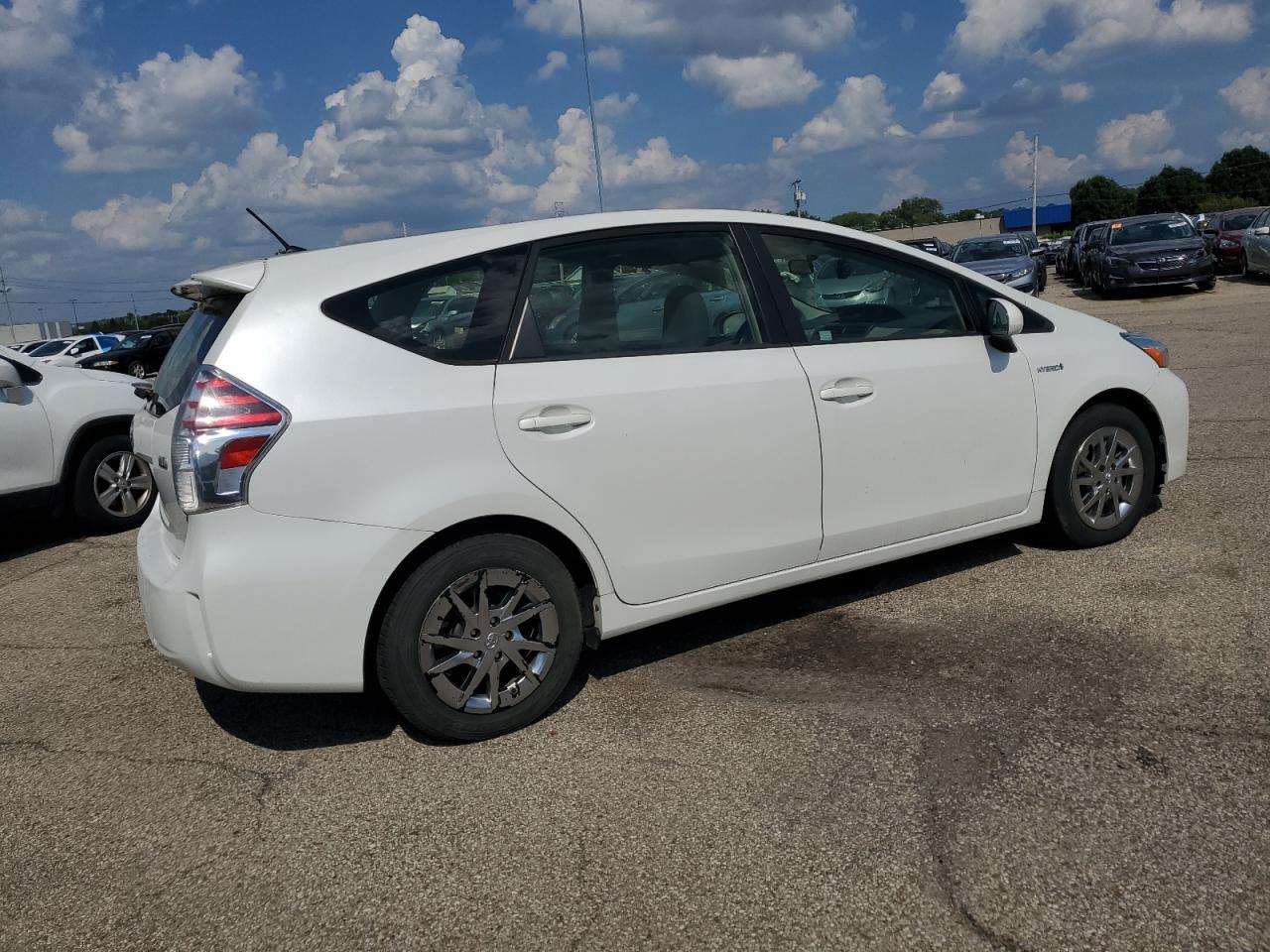 2015 TOYOTA PRIUS V