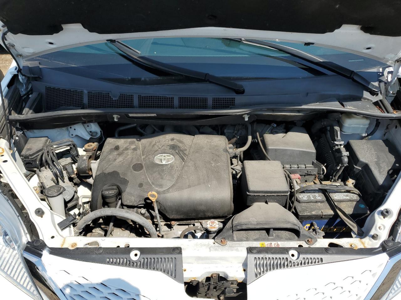 2017 TOYOTA SIENNA