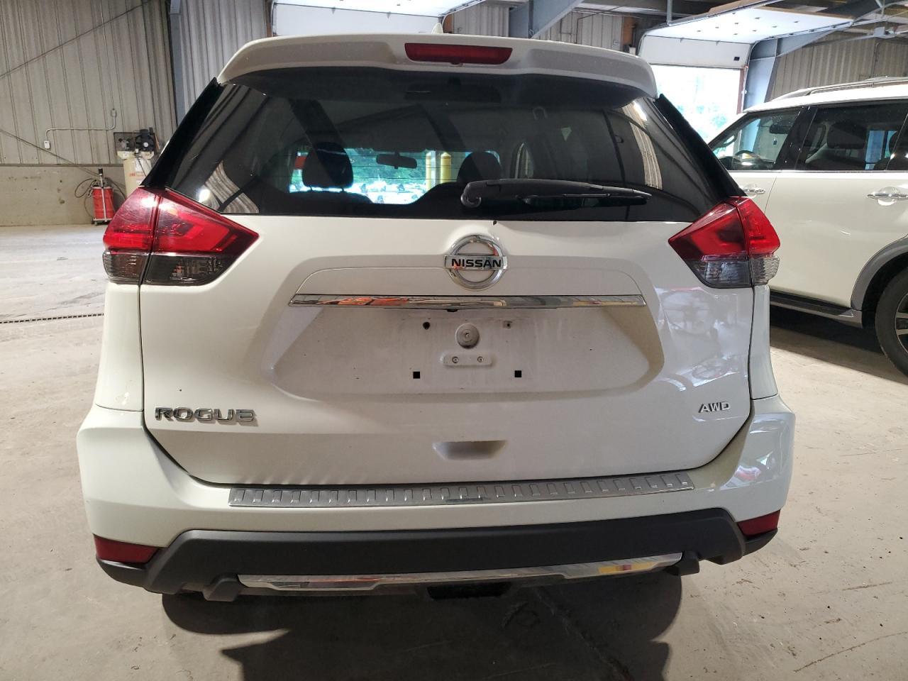 2017 NISSAN ROGUE