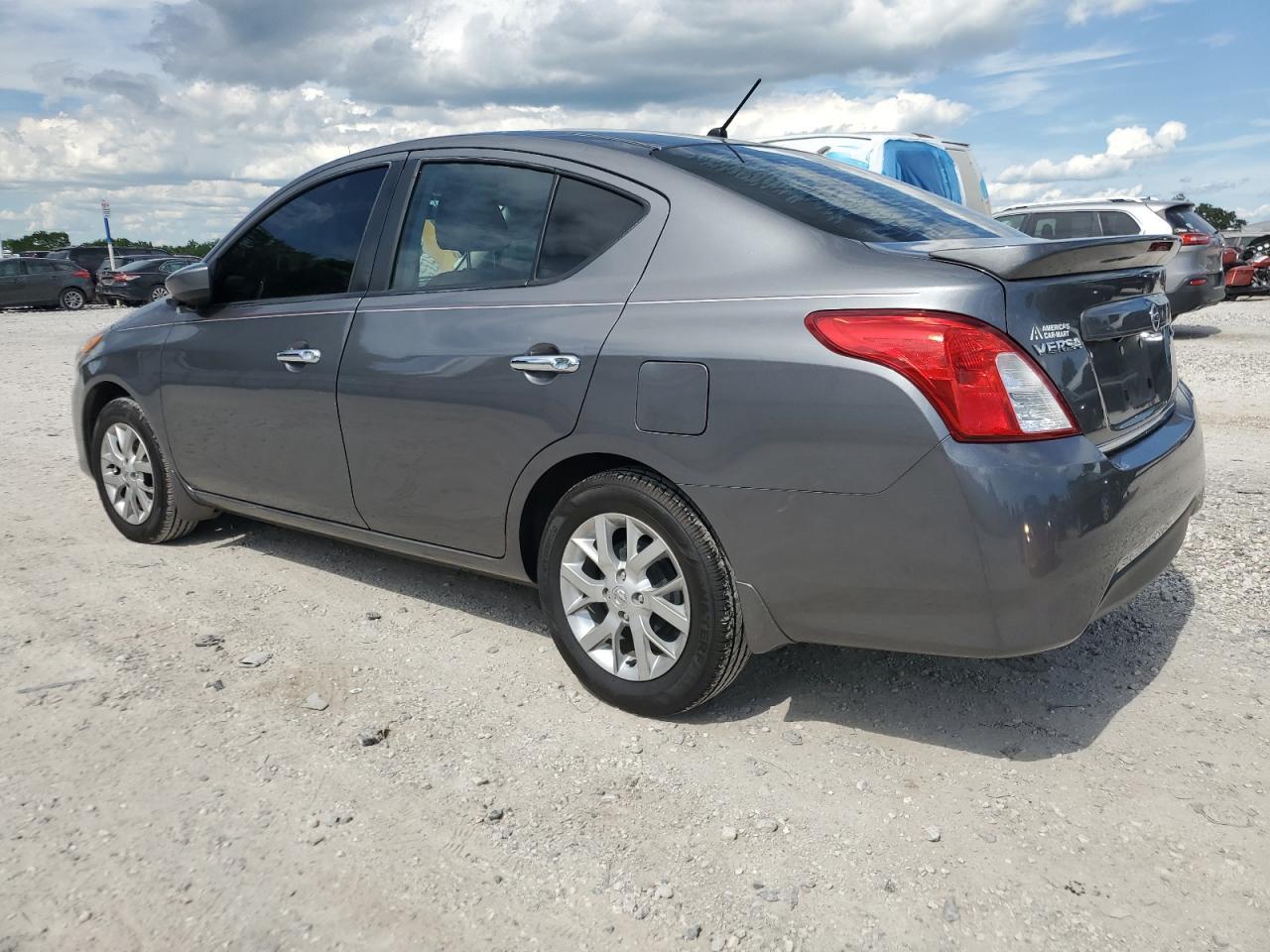 2018 NISSAN VERSA