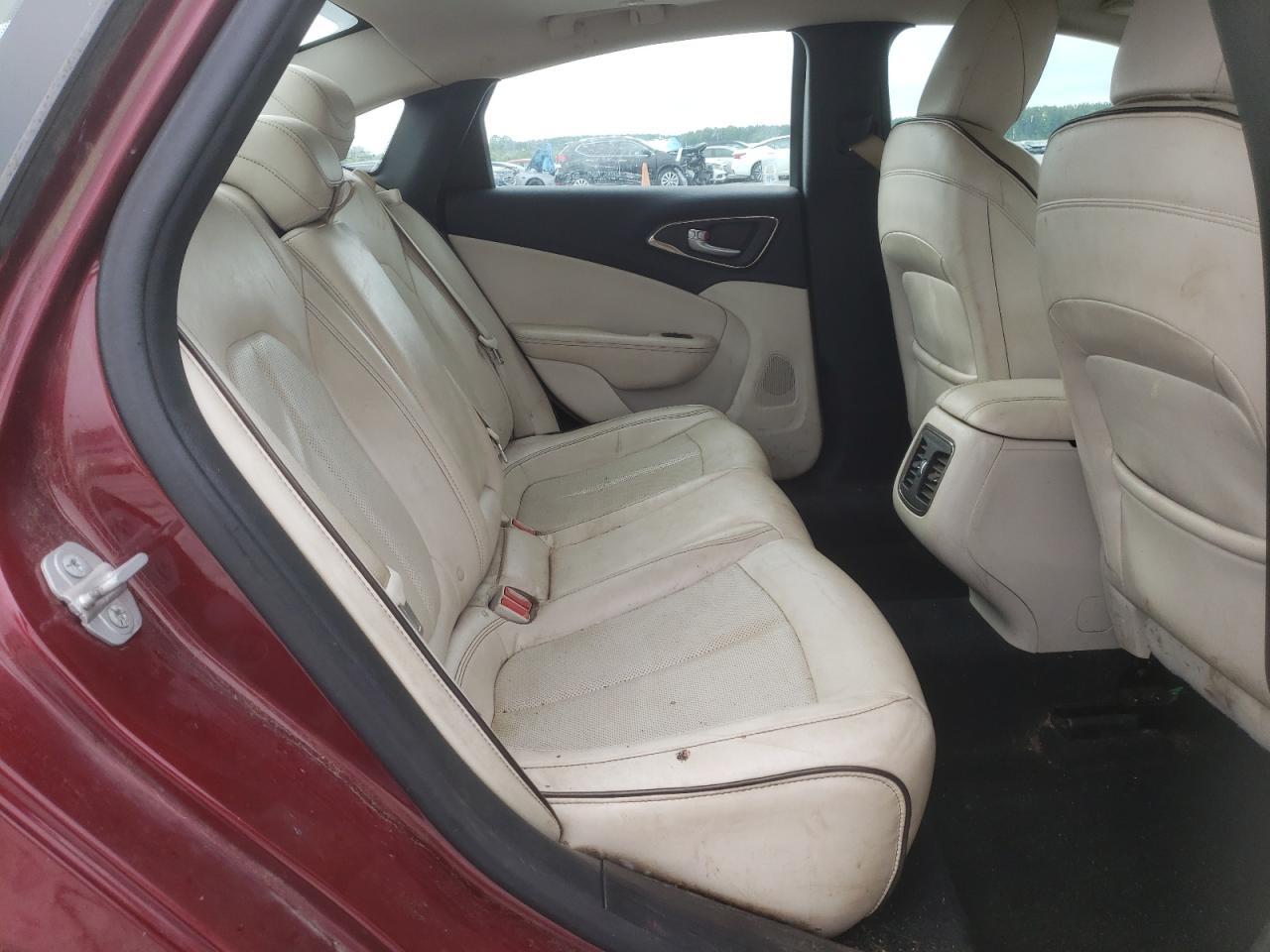 2015 CHRYSLER 200