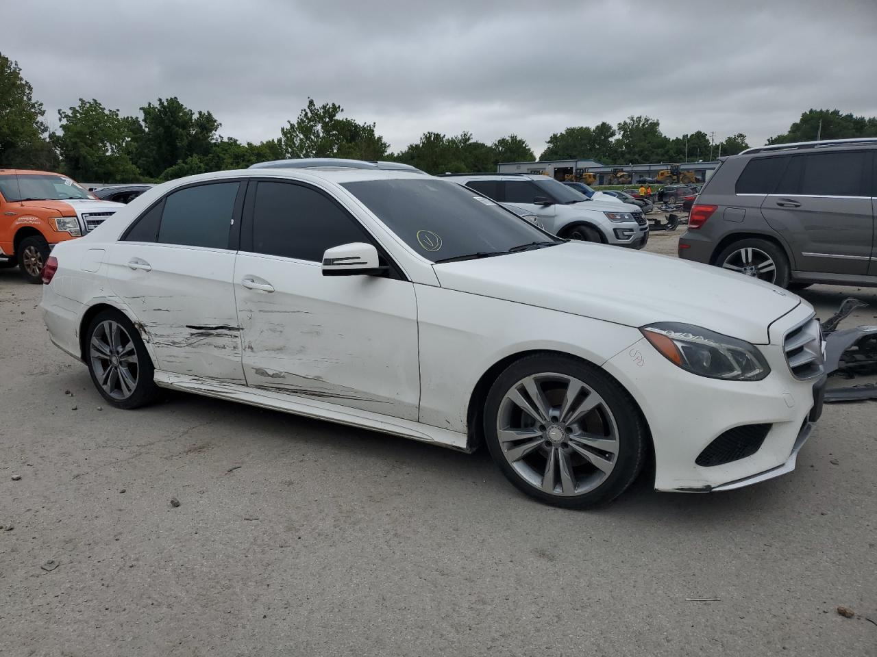 2016 MERCEDES-BENZ E-Class