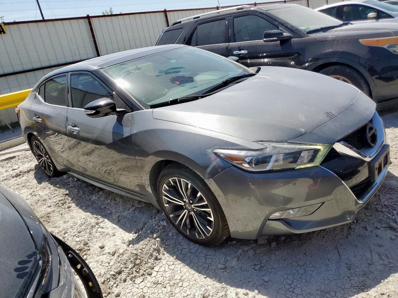 2017 NISSAN Maxima