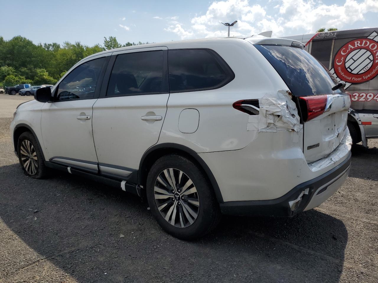 2019 MITSUBISHI outlander
