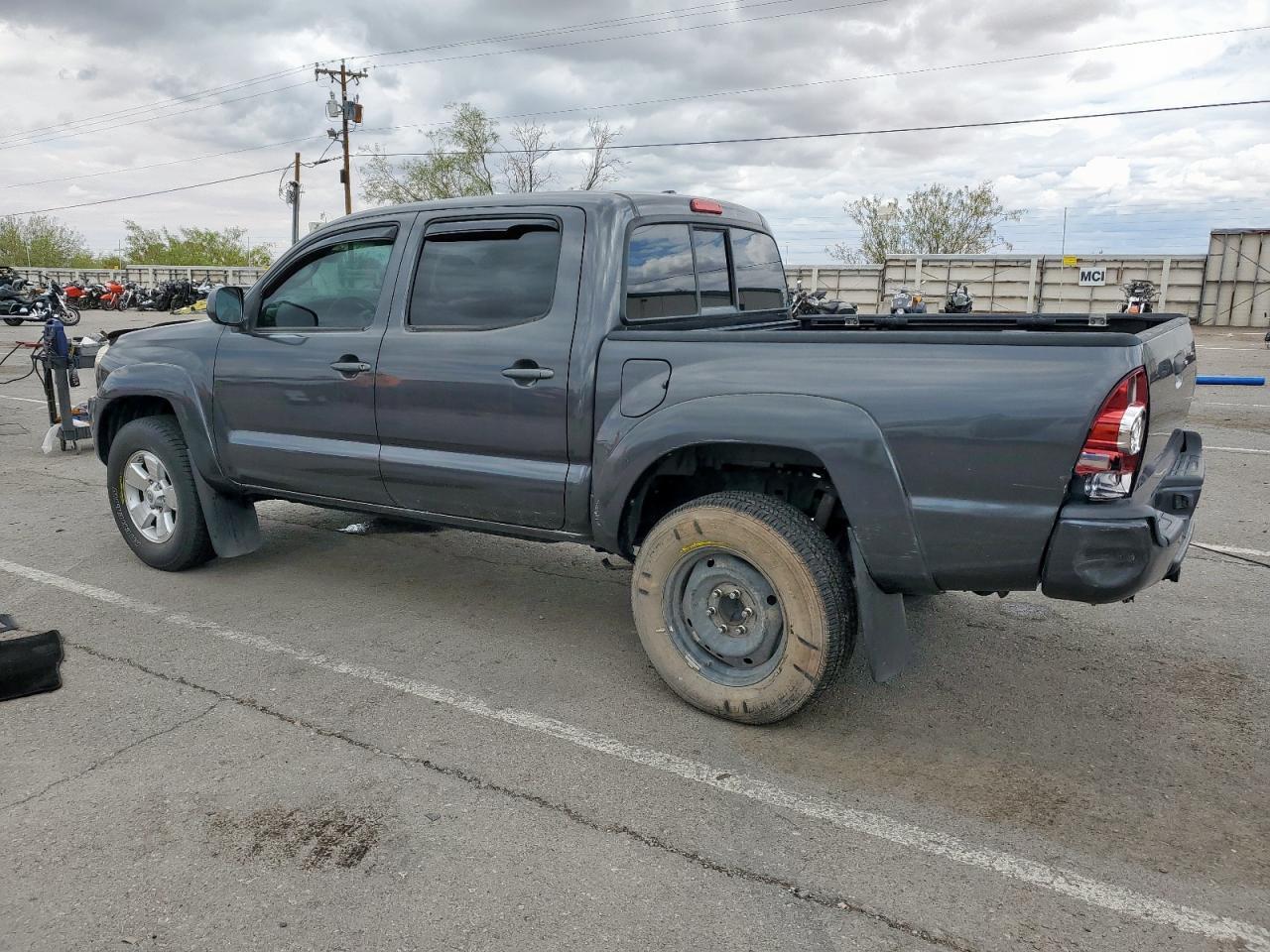 2011 TOYOTA TACOMA