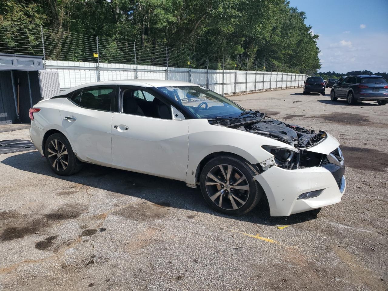 2016 NISSAN Maxima