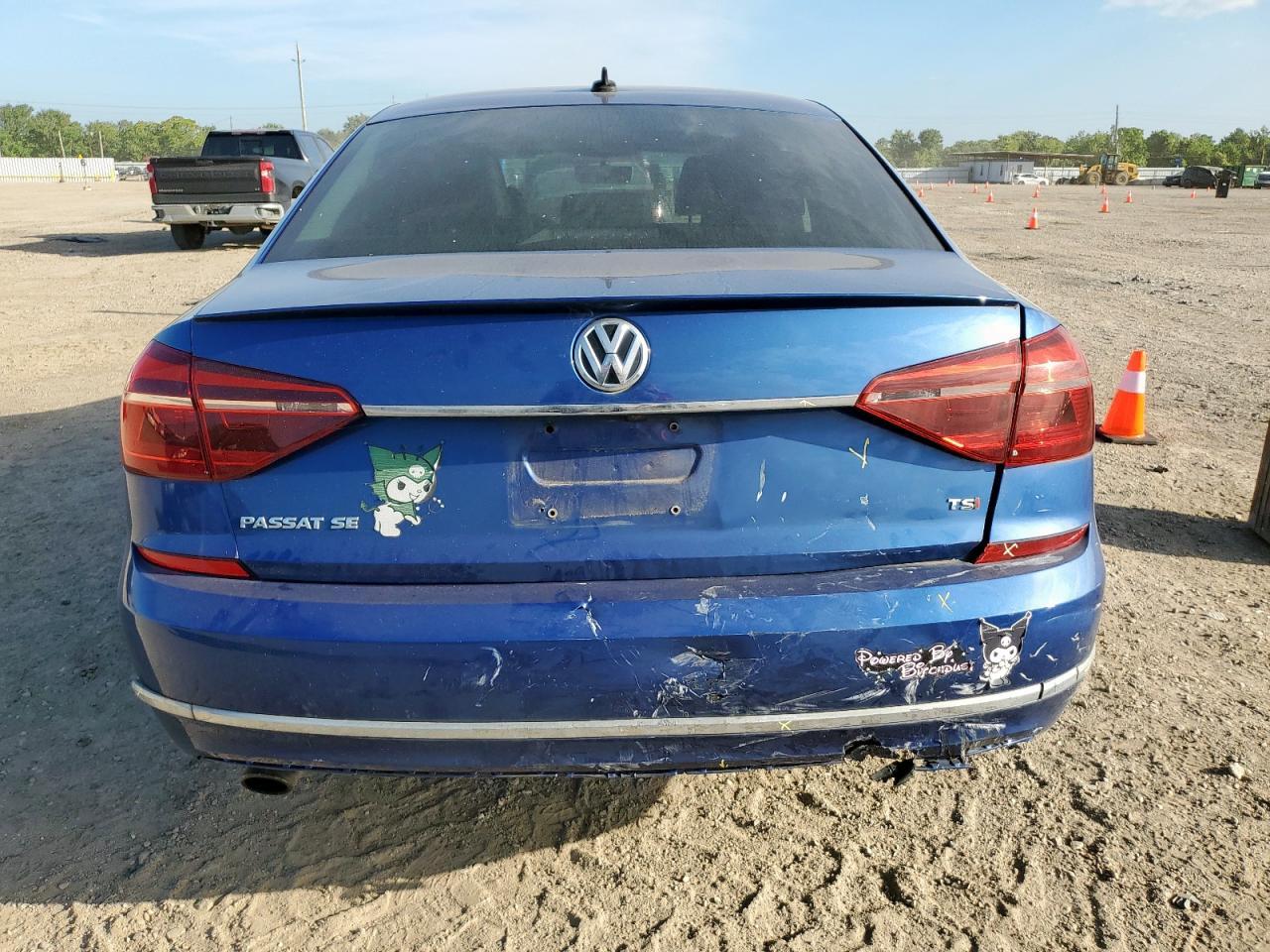 2017 VOLKSWAGEN Passat