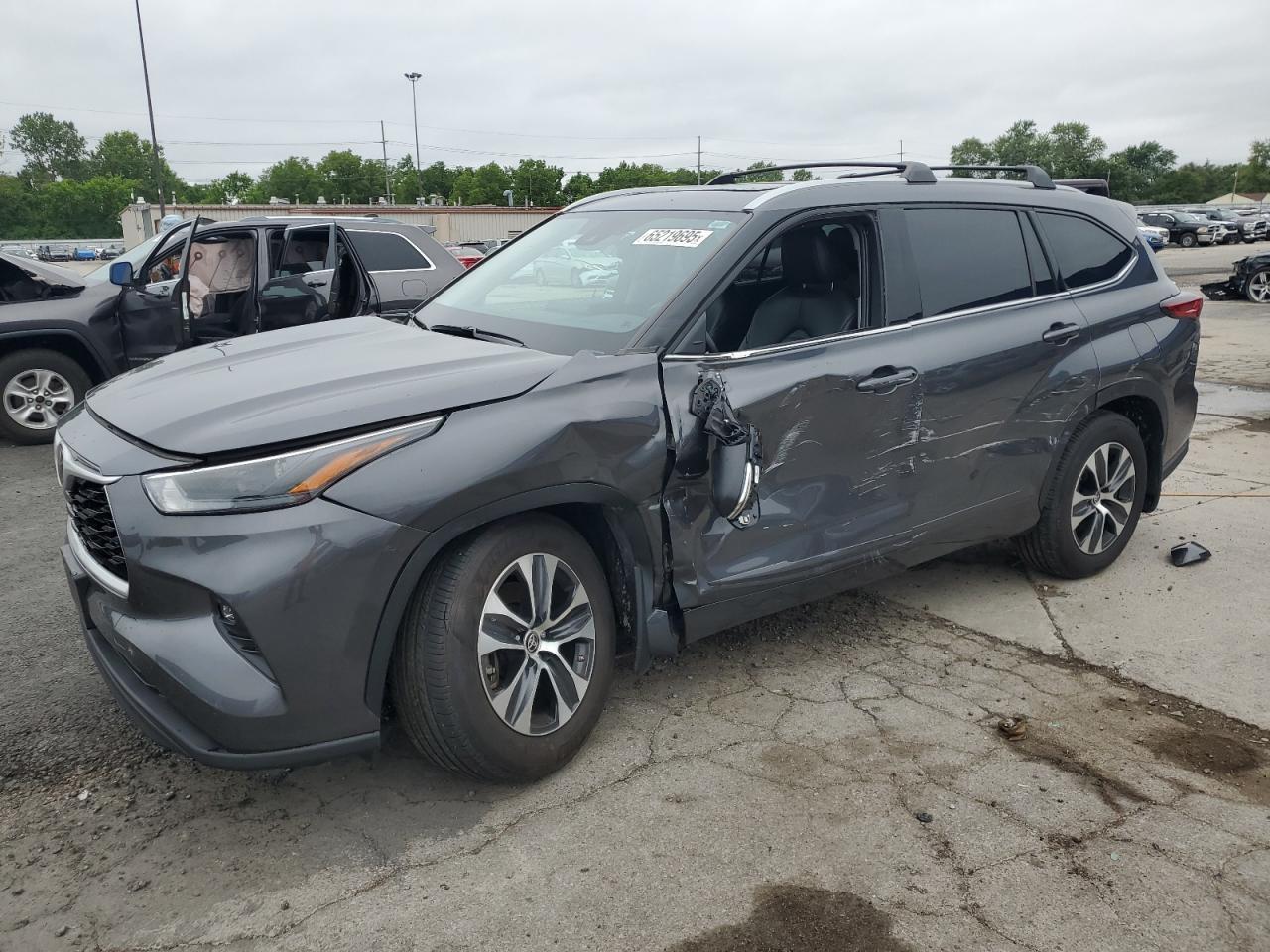 2022 TOYOTA HIGHLANDER