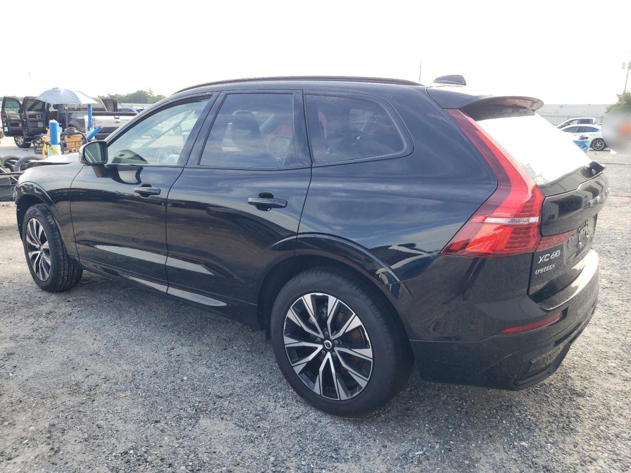 2025 VOLVO XC60