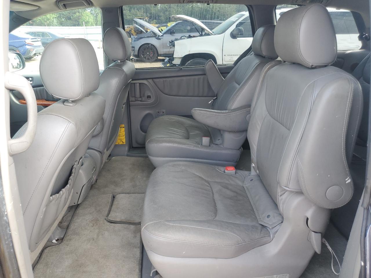 2007 TOYOTA SIENNA