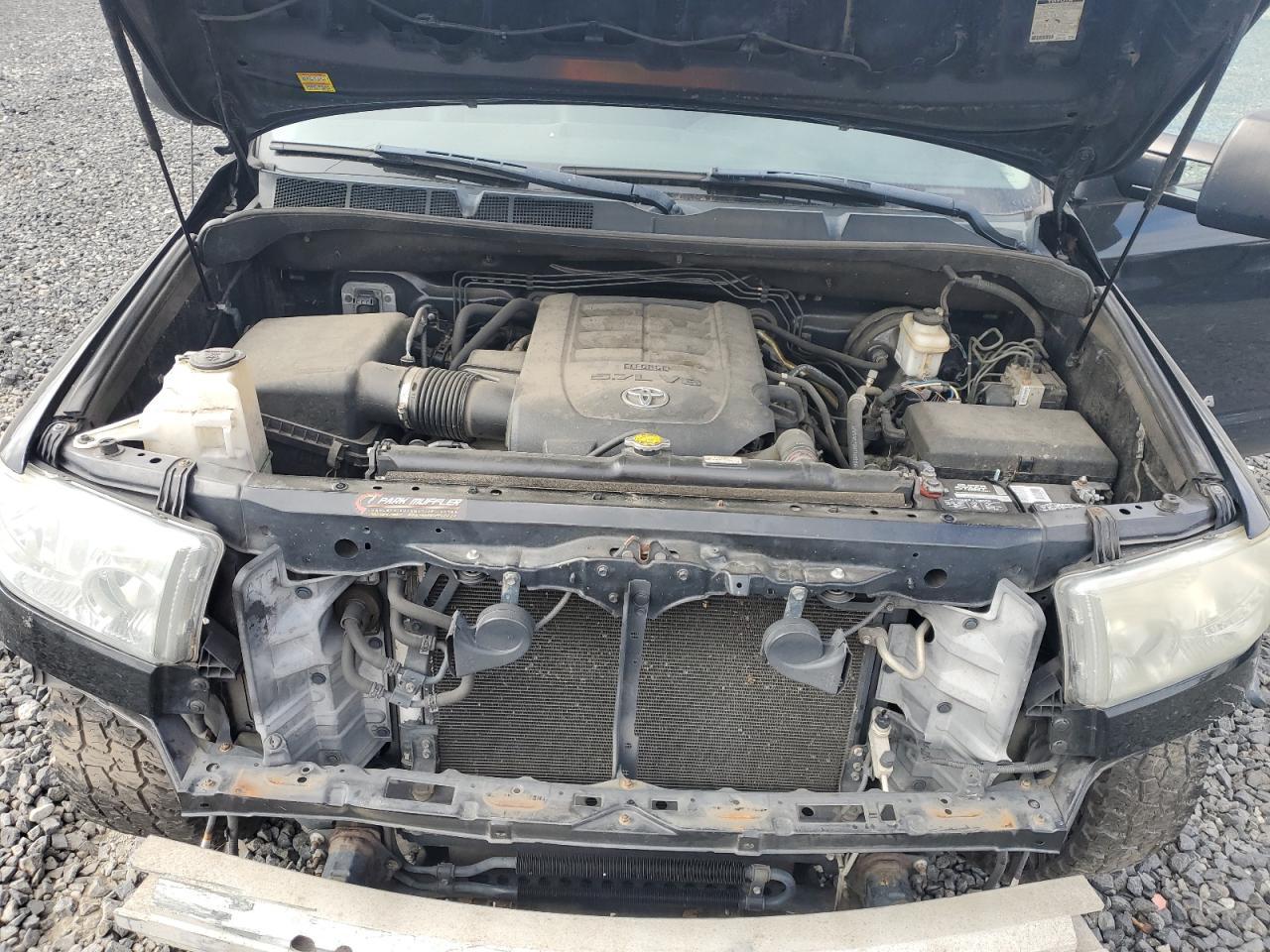 2011 TOYOTA TUNDRA