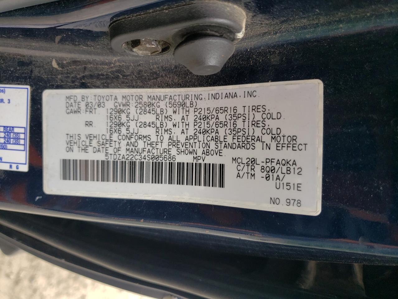 2004 TOYOTA SIENNA