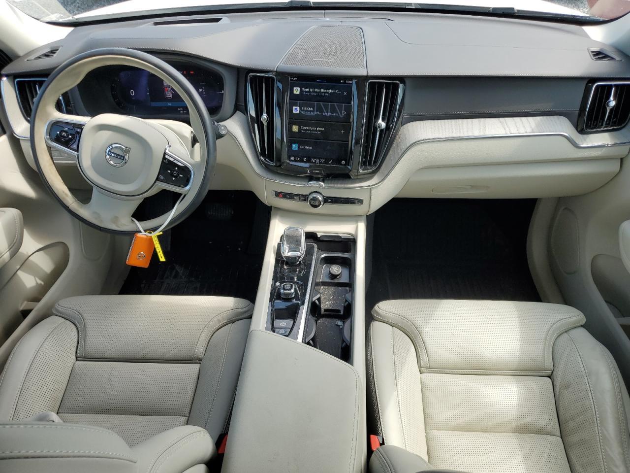 2023 VOLVO XC60